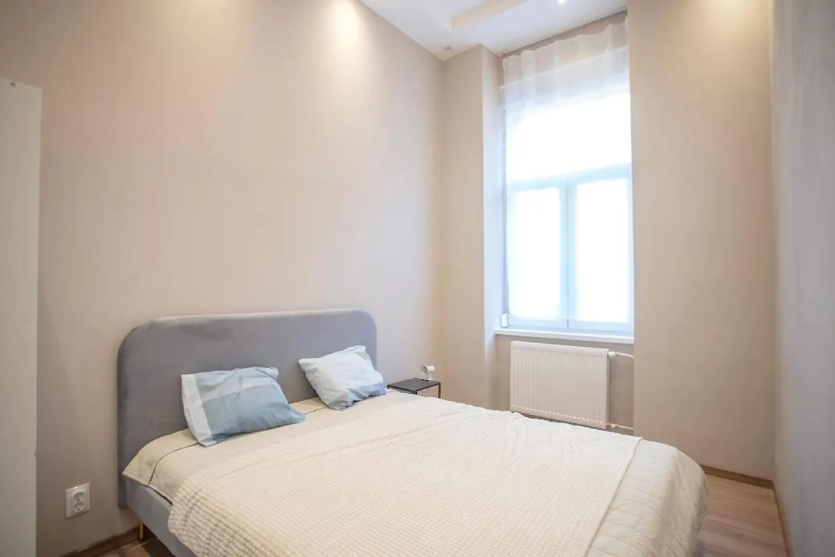 New and spacious apt in downtown Будапешт 0*,