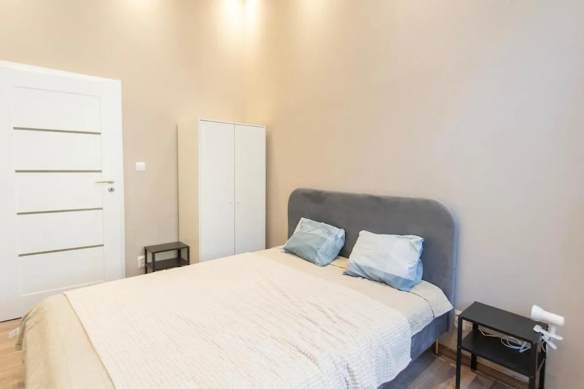 New and spacious apt in downtown Будапешт Апартаменты