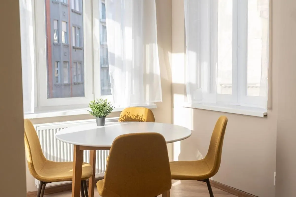 New and spacious apt in downtown Будапешт